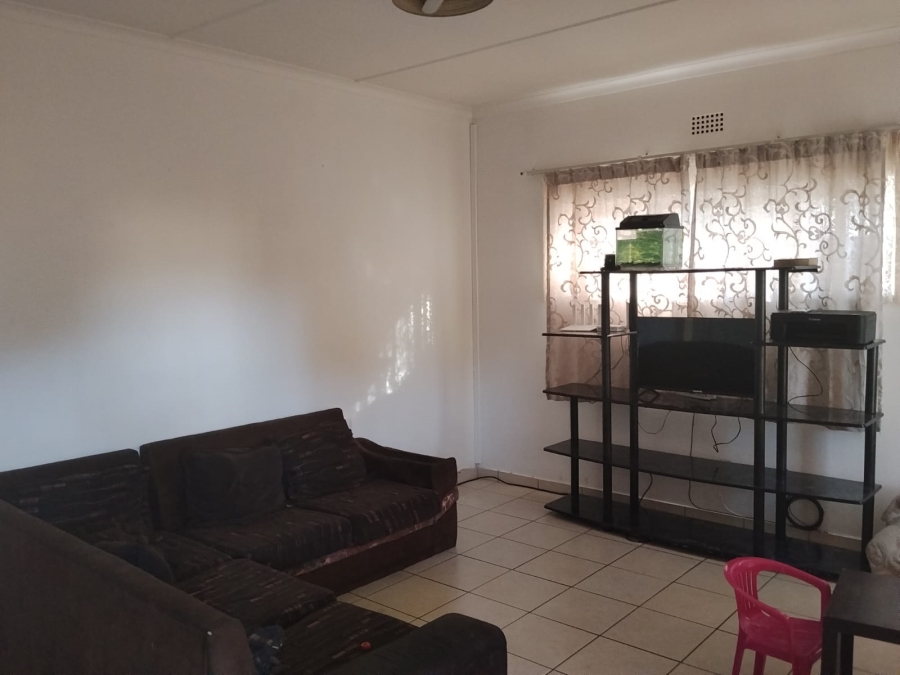 To Let 3 Bedroom Property for Rent in Geelhoutpark North West